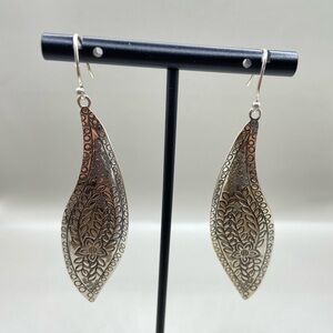 Vintage Silpada Freestyle Etched Floral Earrings